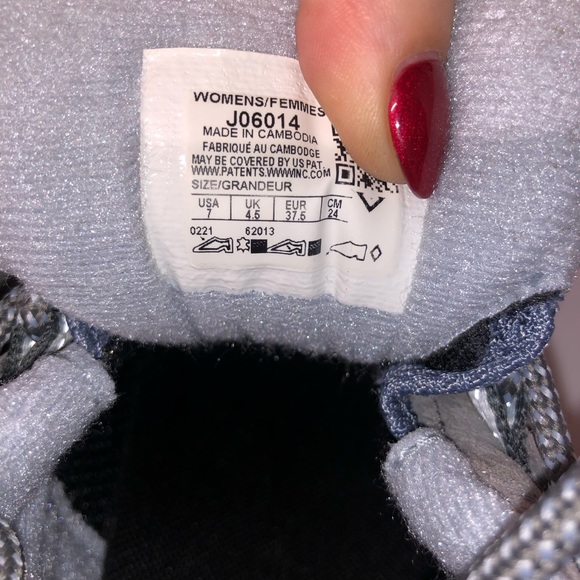 Blue & gray Merrell sneakers size 7 never worn - Picture 7 of 8